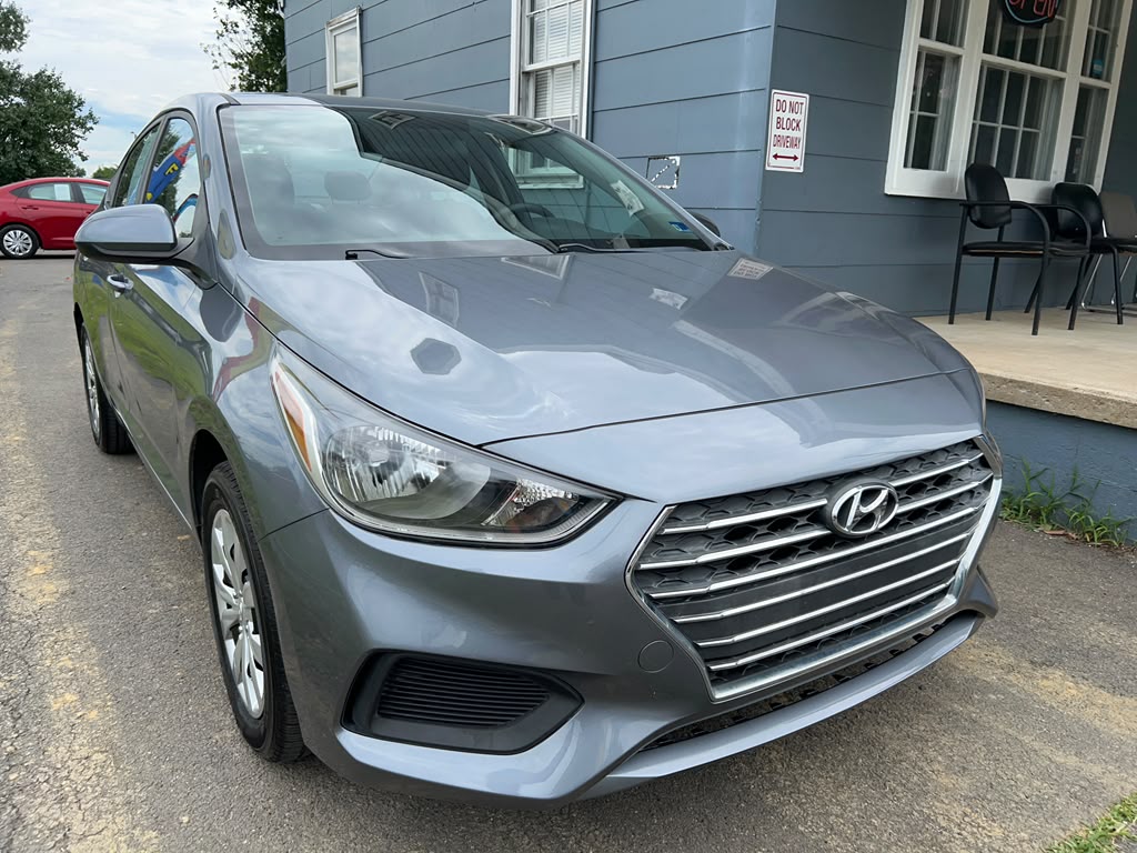 2019 Hyundai Accent SE - Photo 5