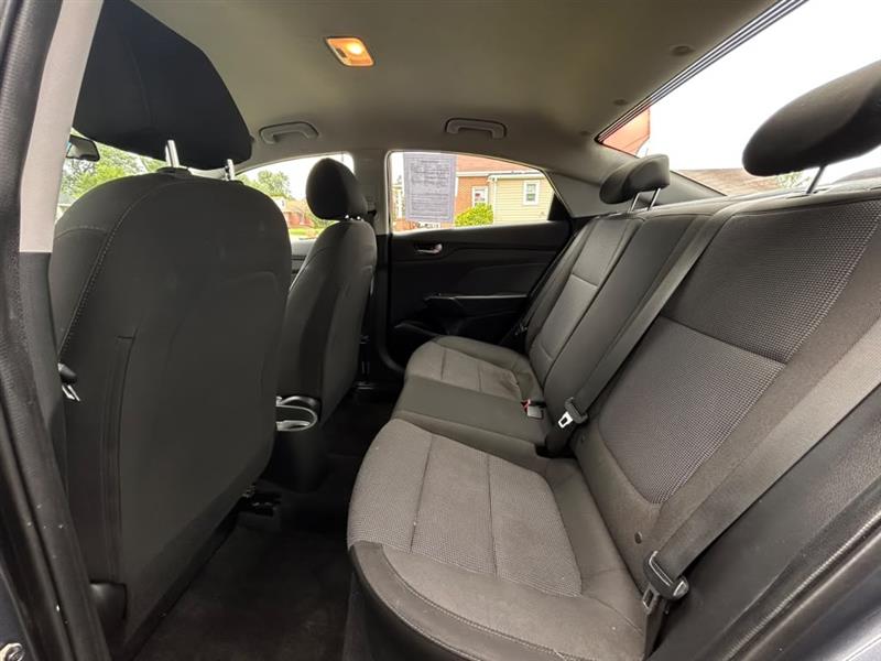 2019 Hyundai Accent SE - Photo 22