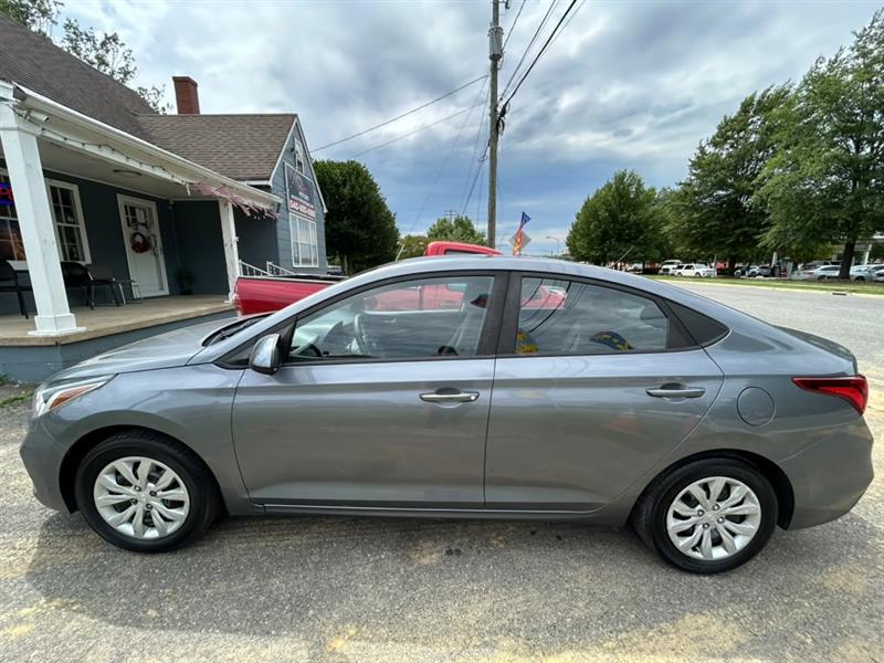 2019 Hyundai Accent SE - Photo 28