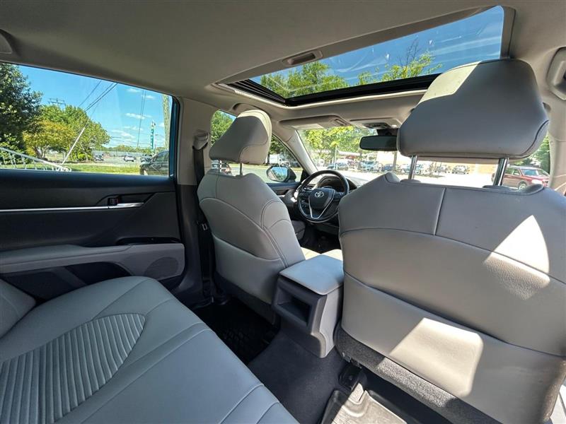 2020 Toyota Camry SE - Photo 30