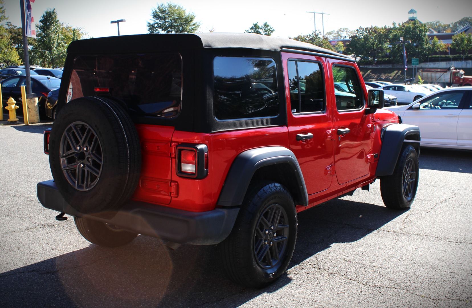 2024 Jeep Wrangler 4-Door Sport S - Photo 9