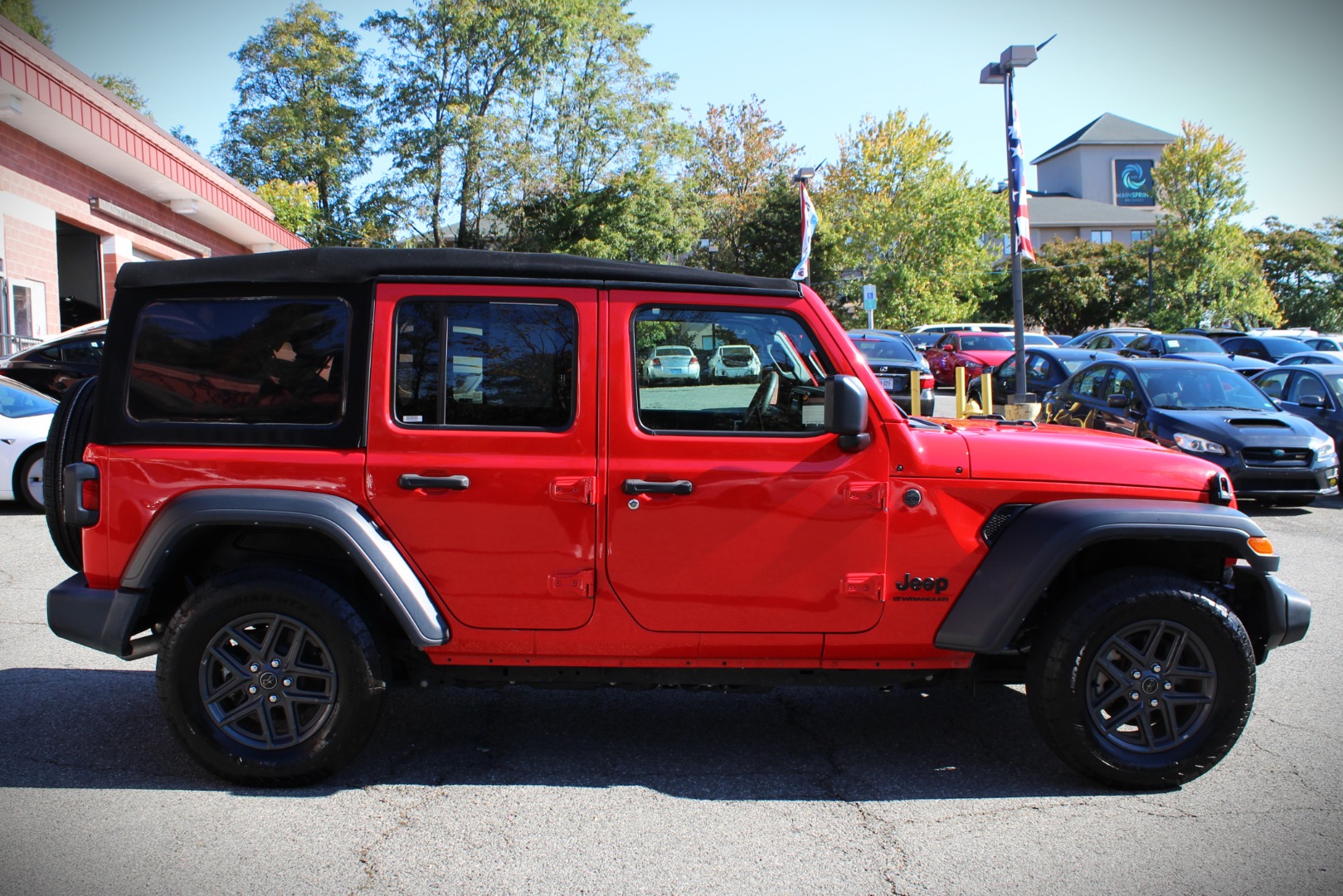 2024 Jeep Wrangler 4-Door Sport S - Photo 11