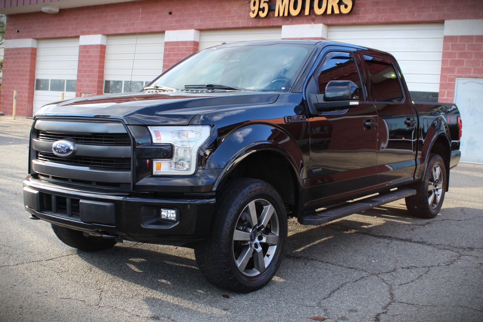 2017 Ford F-150 Lariat 4x4 SuperCrew 5-1/2 Box's photo