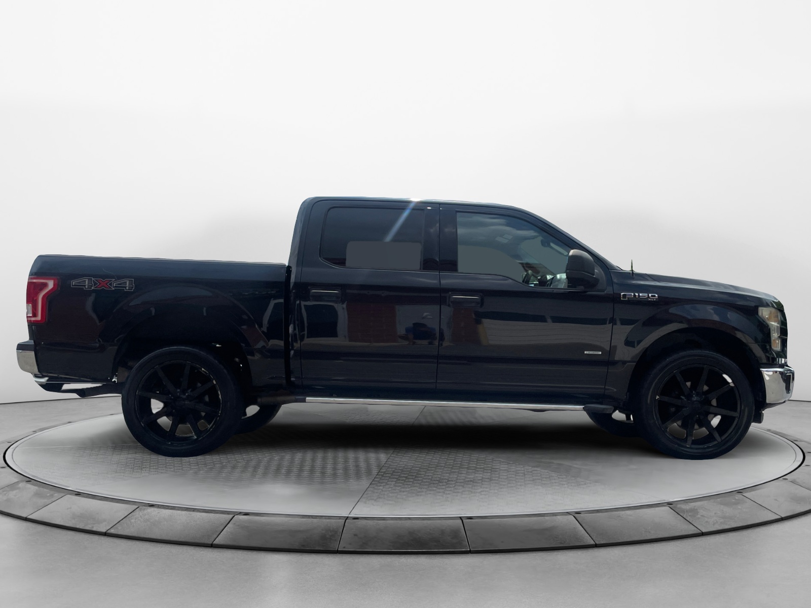 2015 Ford F-150 XLT - Photo 11