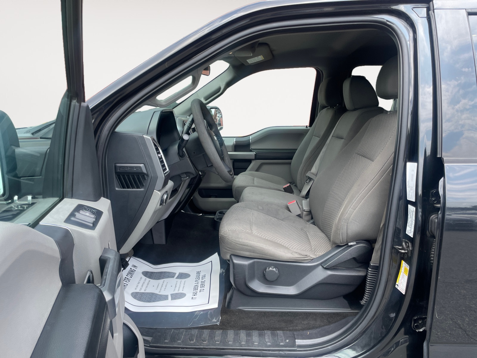 2015 Ford F-150 XLT - Photo 17
