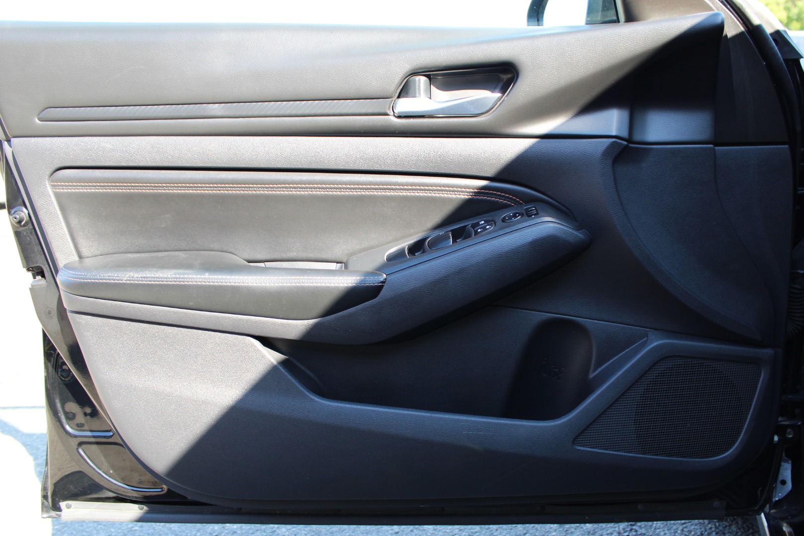 2019 Nissan Altima SR - Photo 21