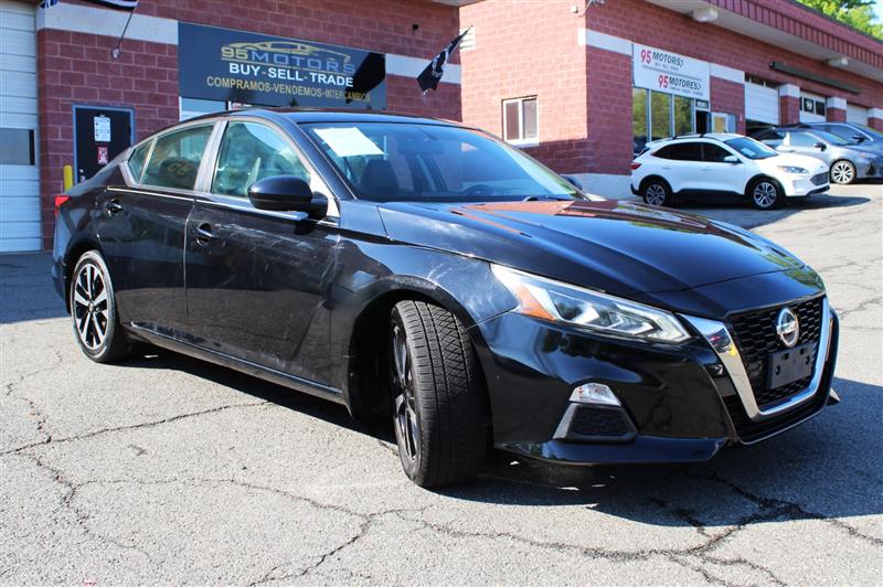 2019 Nissan Altima SR - Photo 14