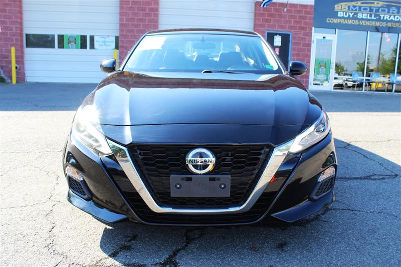 2019 Nissan Altima SR - Photo 16