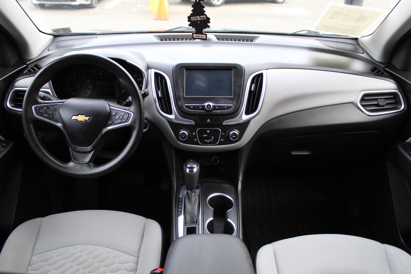 2018 Chevrolet Equinox LS - Photo 25