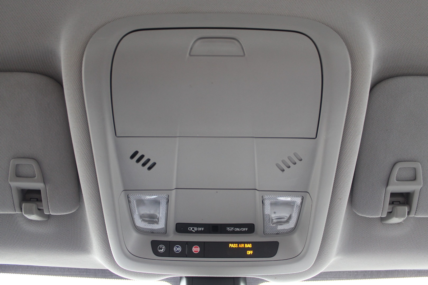 2018 Chevrolet Equinox LS - Photo 41