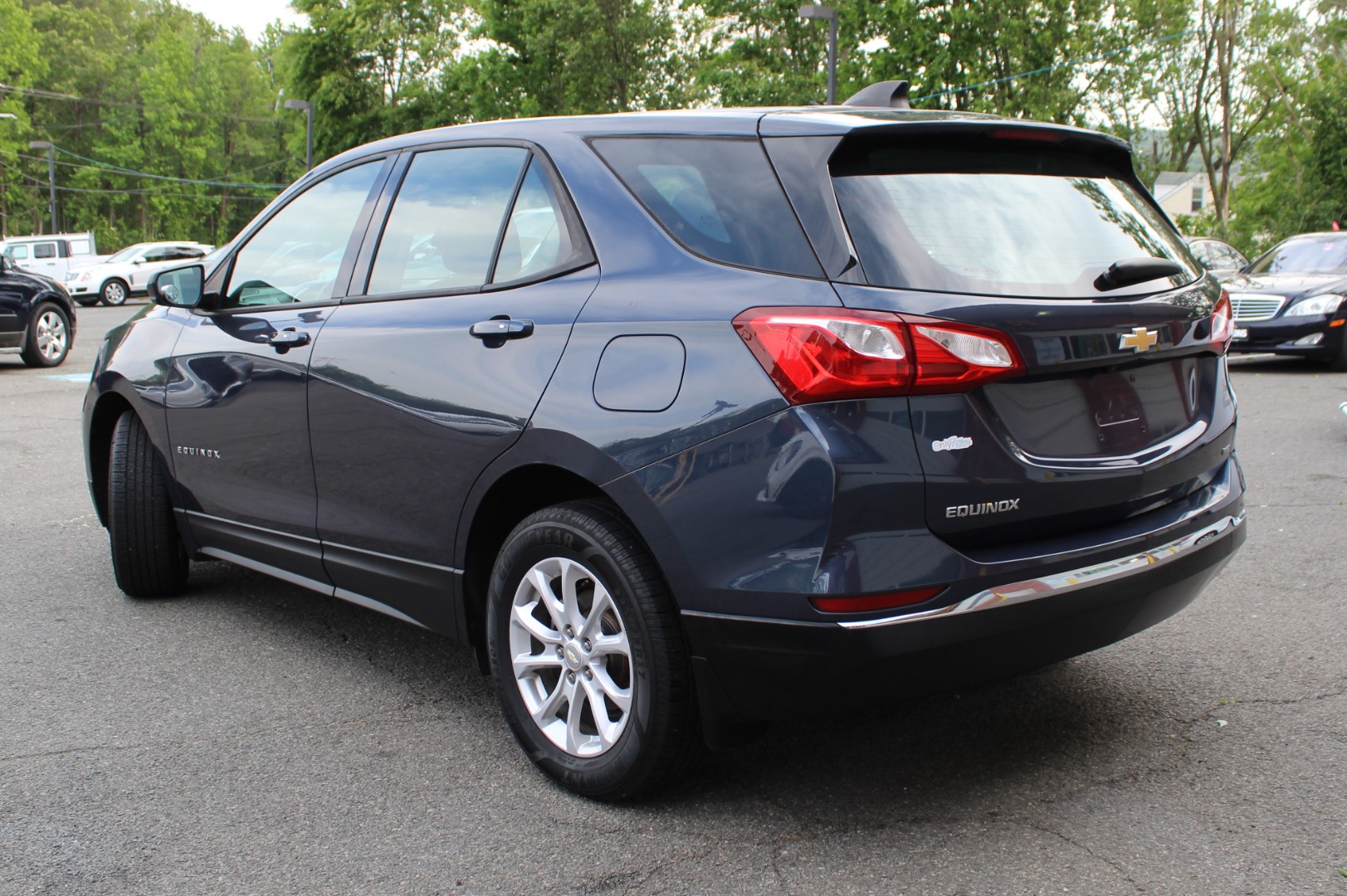 2018 Chevrolet Equinox LS - Photo 5