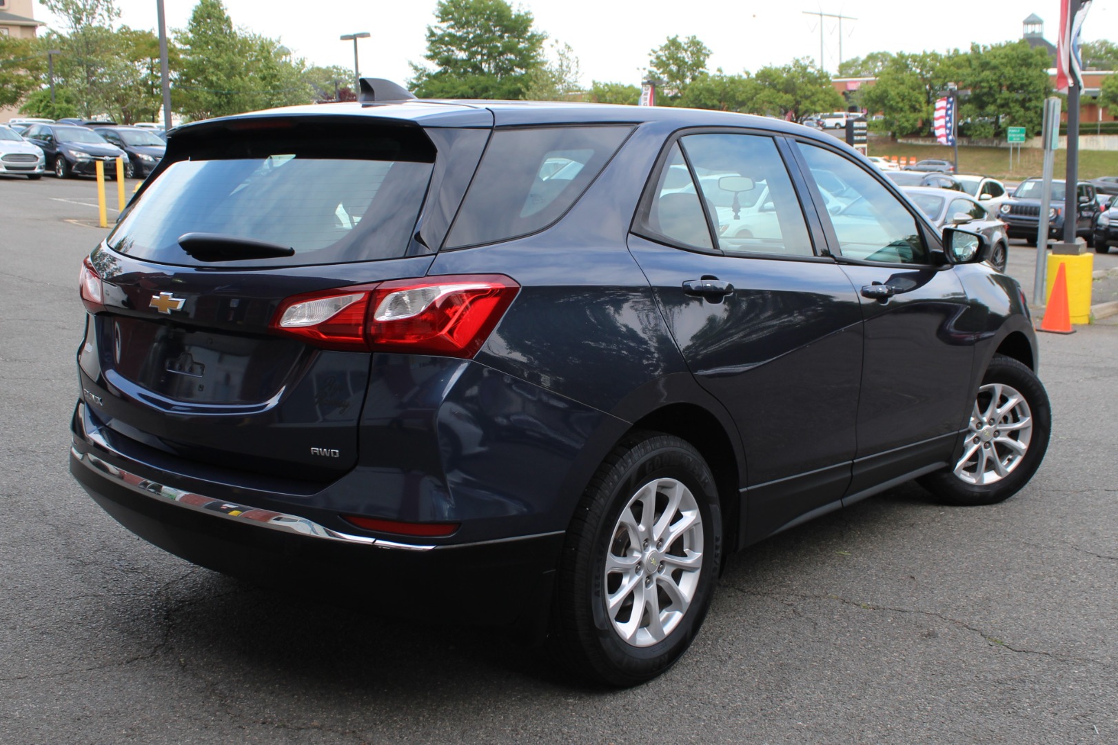2018 Chevrolet Equinox LS - Photo 9