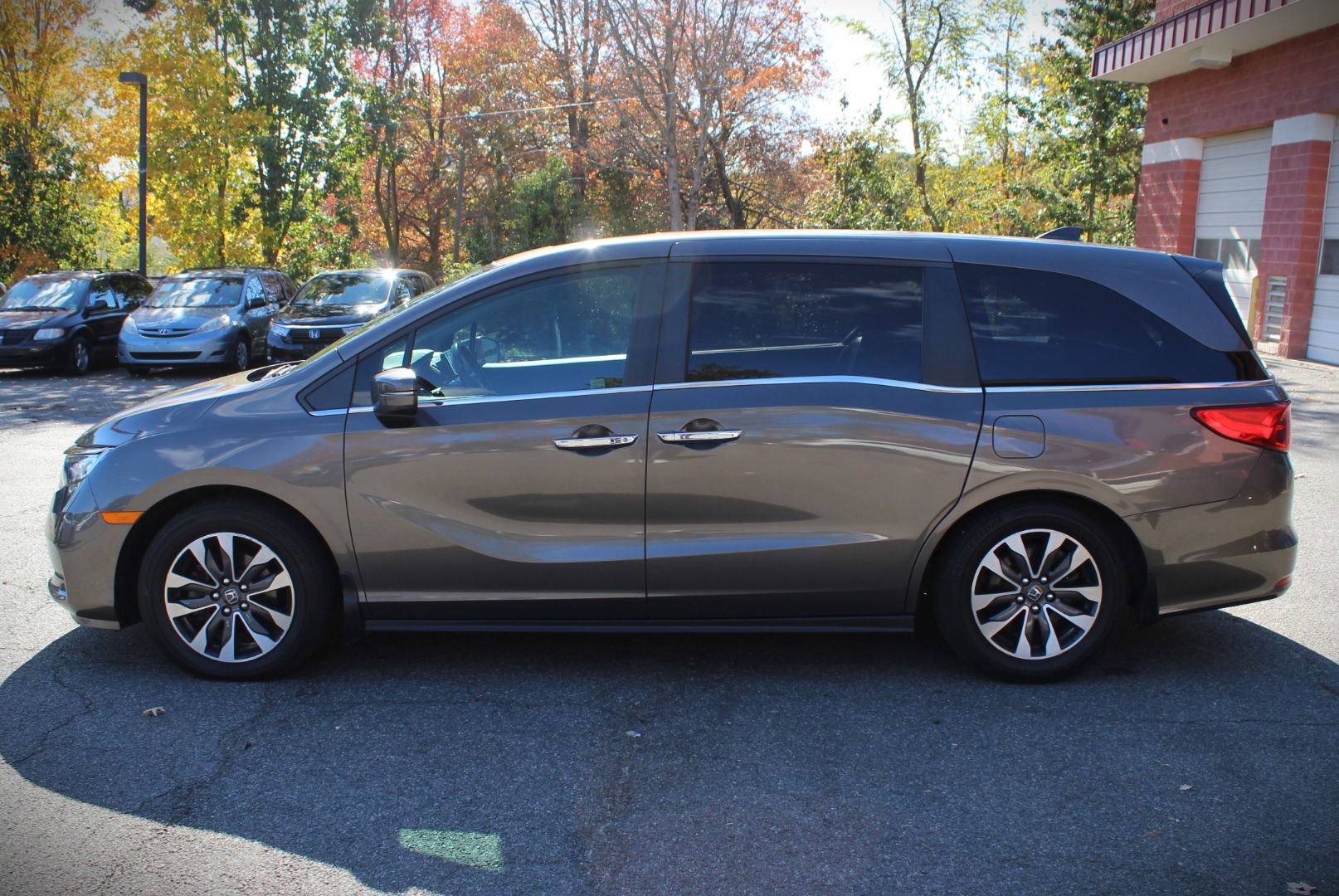 2021 Honda Odyssey EX-L - Photo 3