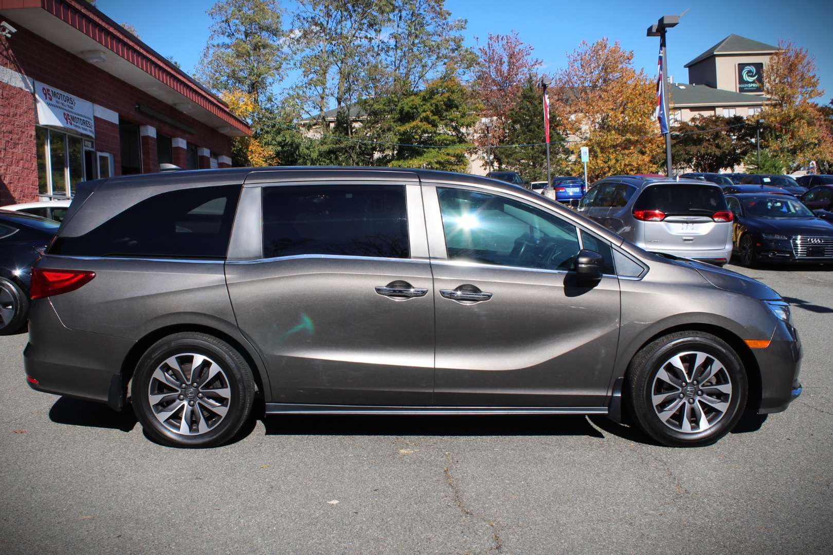 2021 Honda Odyssey EX-L - Photo 11