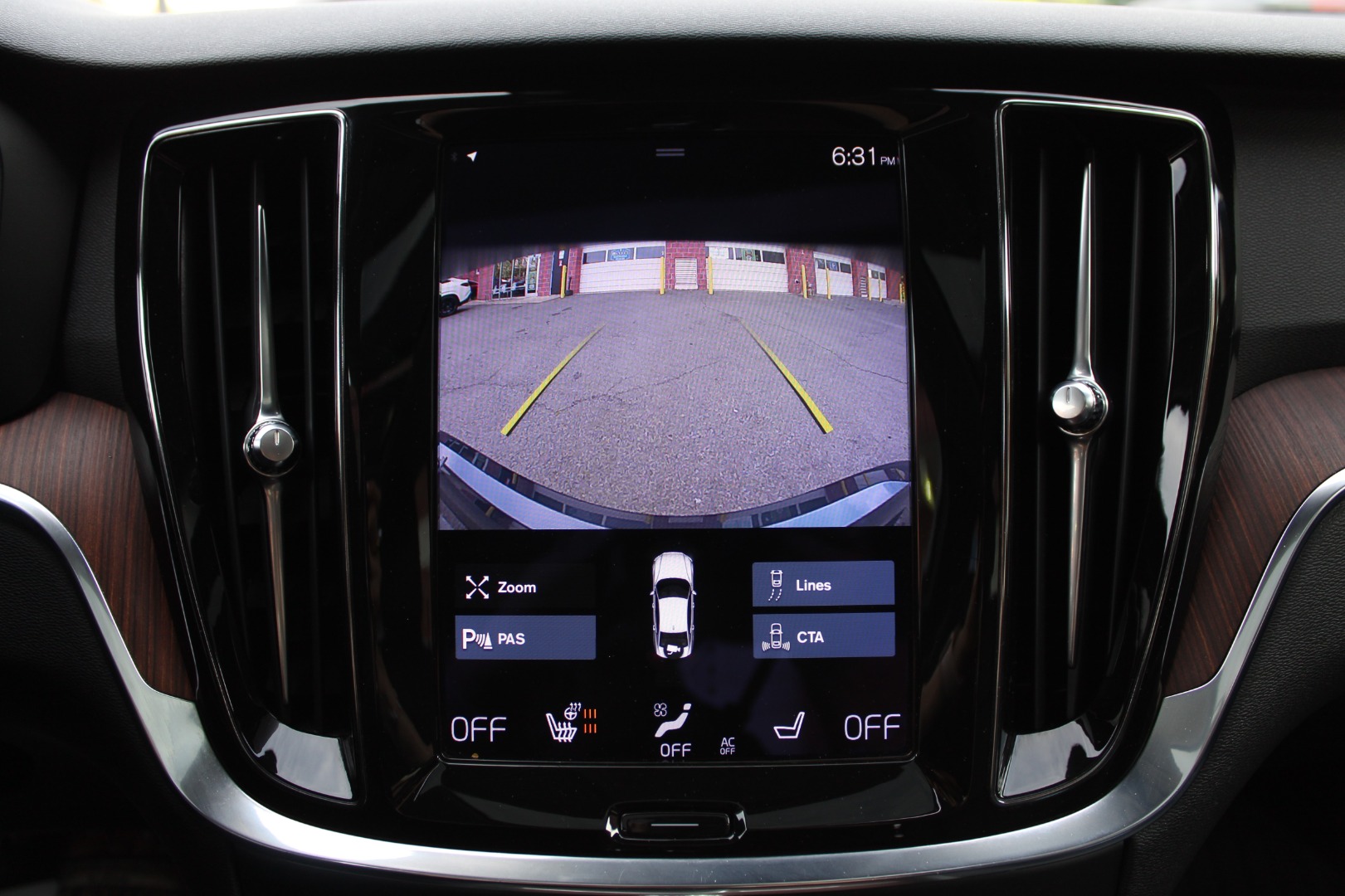 2021 Volvo S60 Momentum - Photo 37