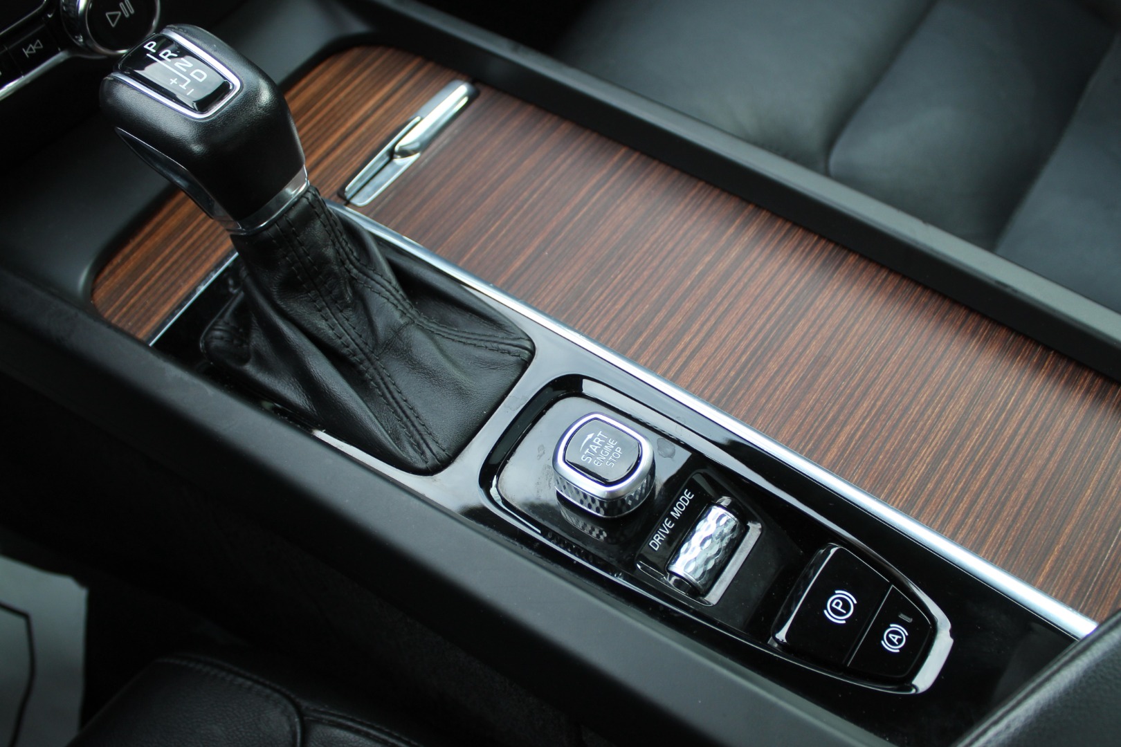 2021 Volvo S60 Momentum - Photo 39