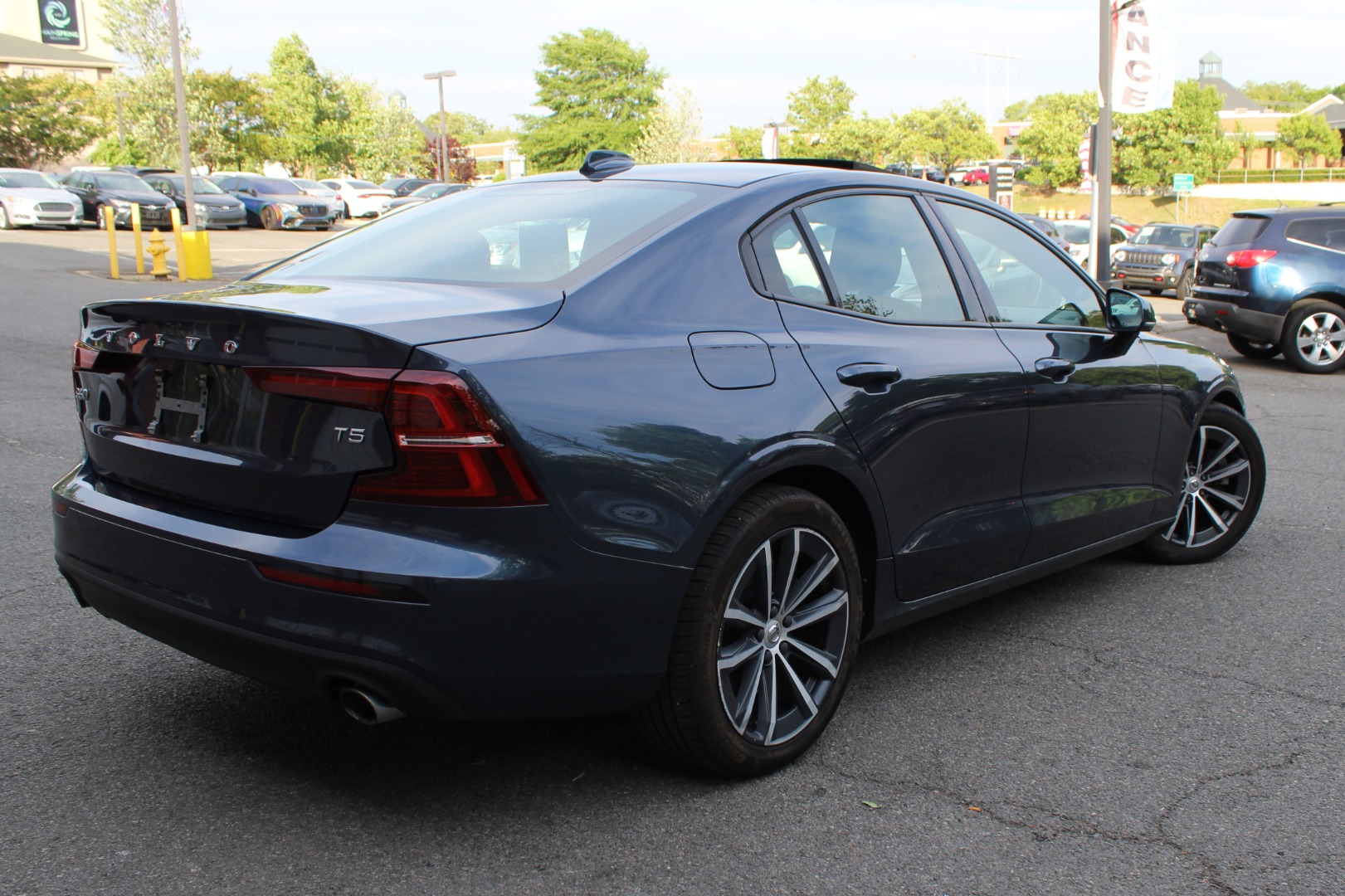 2021 Volvo S60 Momentum - Photo 9