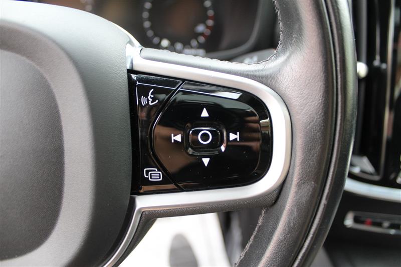 2021 Volvo S60 Momentum - Photo 32