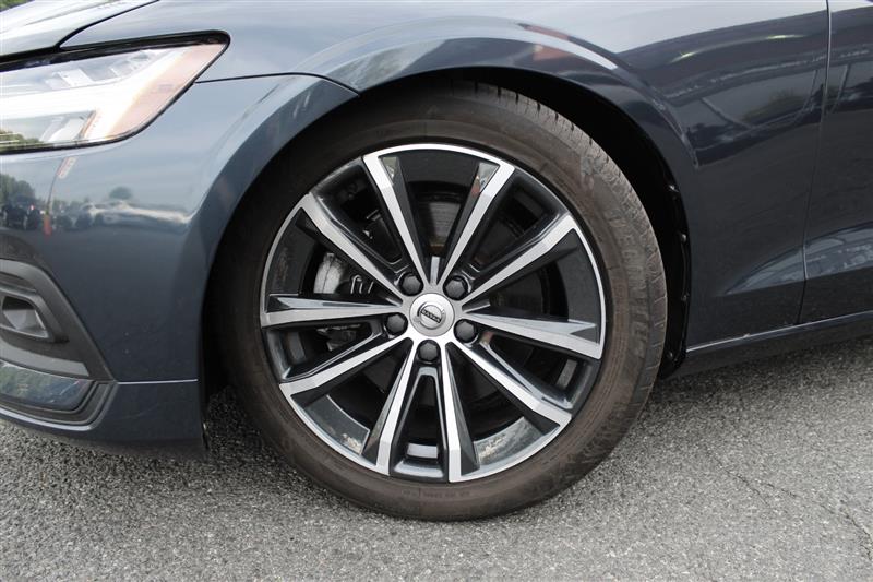 2021 Volvo S60 Momentum - Photo 18