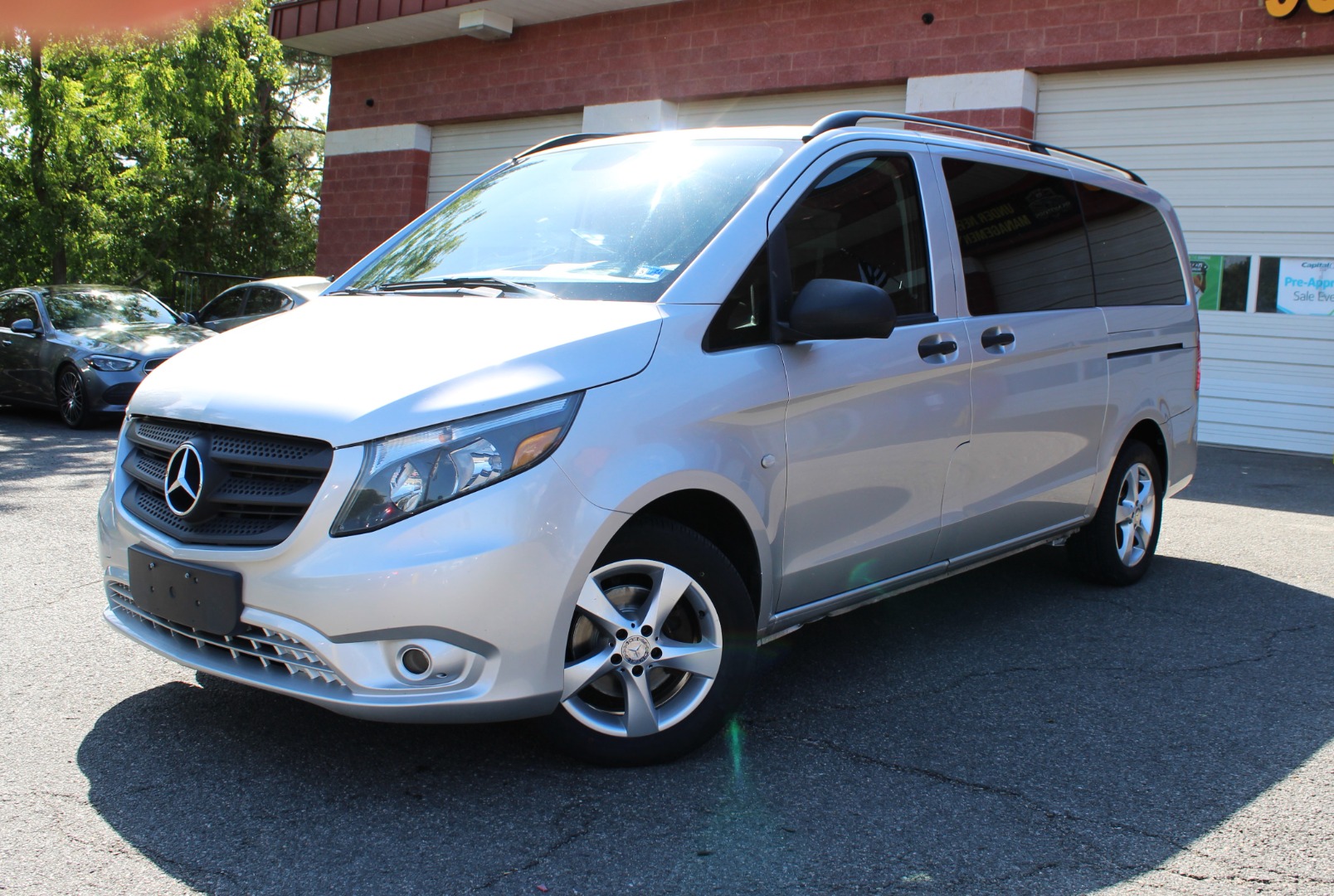 2016 Mercedes-Benz Metris Passenger Van