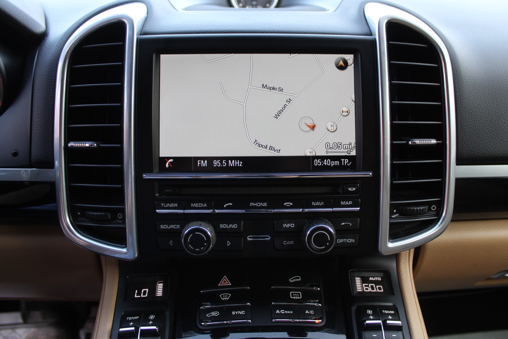 2016 Porsche Cayenne Base - Photo 35