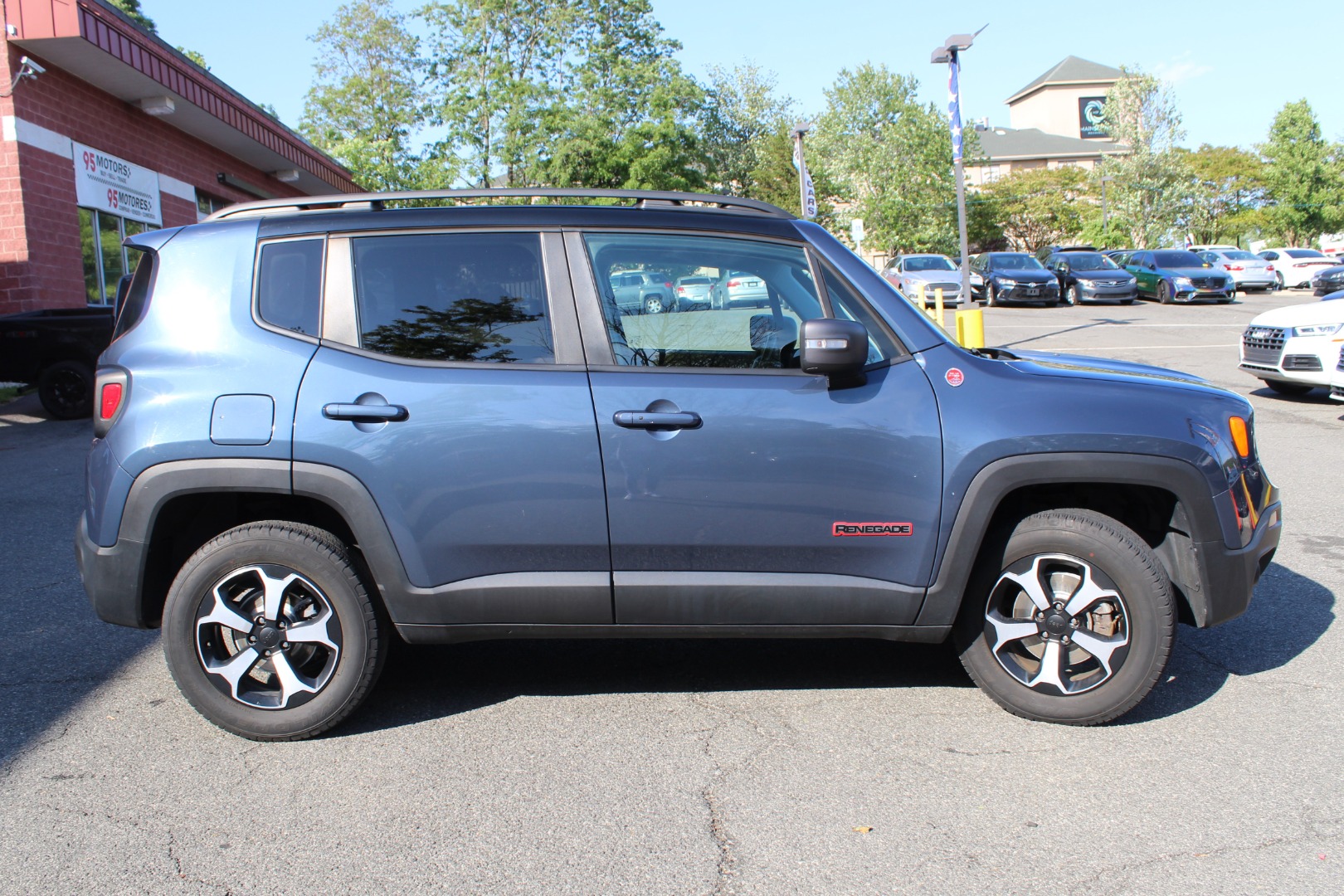 2021 Jeep Renegade Trailhawk - Photo 11