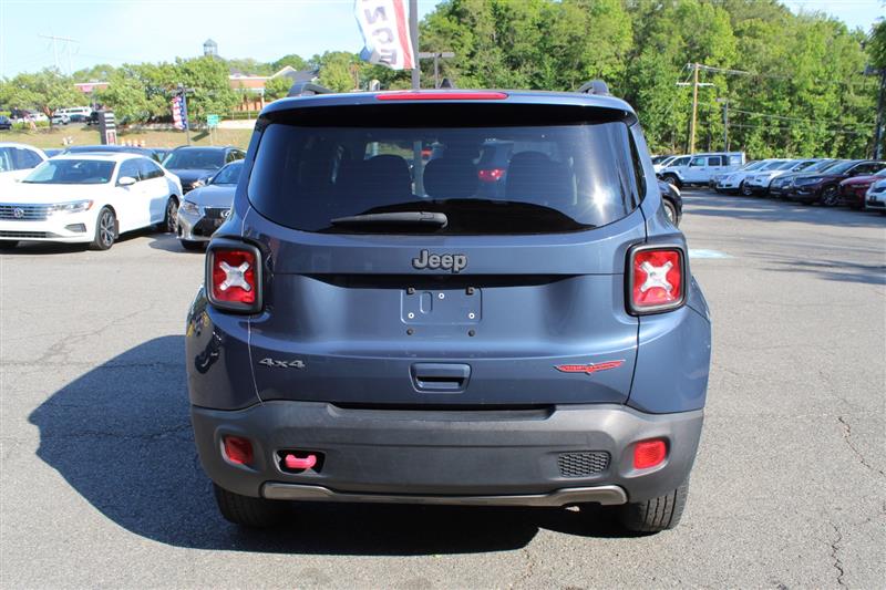 2021 Jeep Renegade Trailhawk - Photo 8