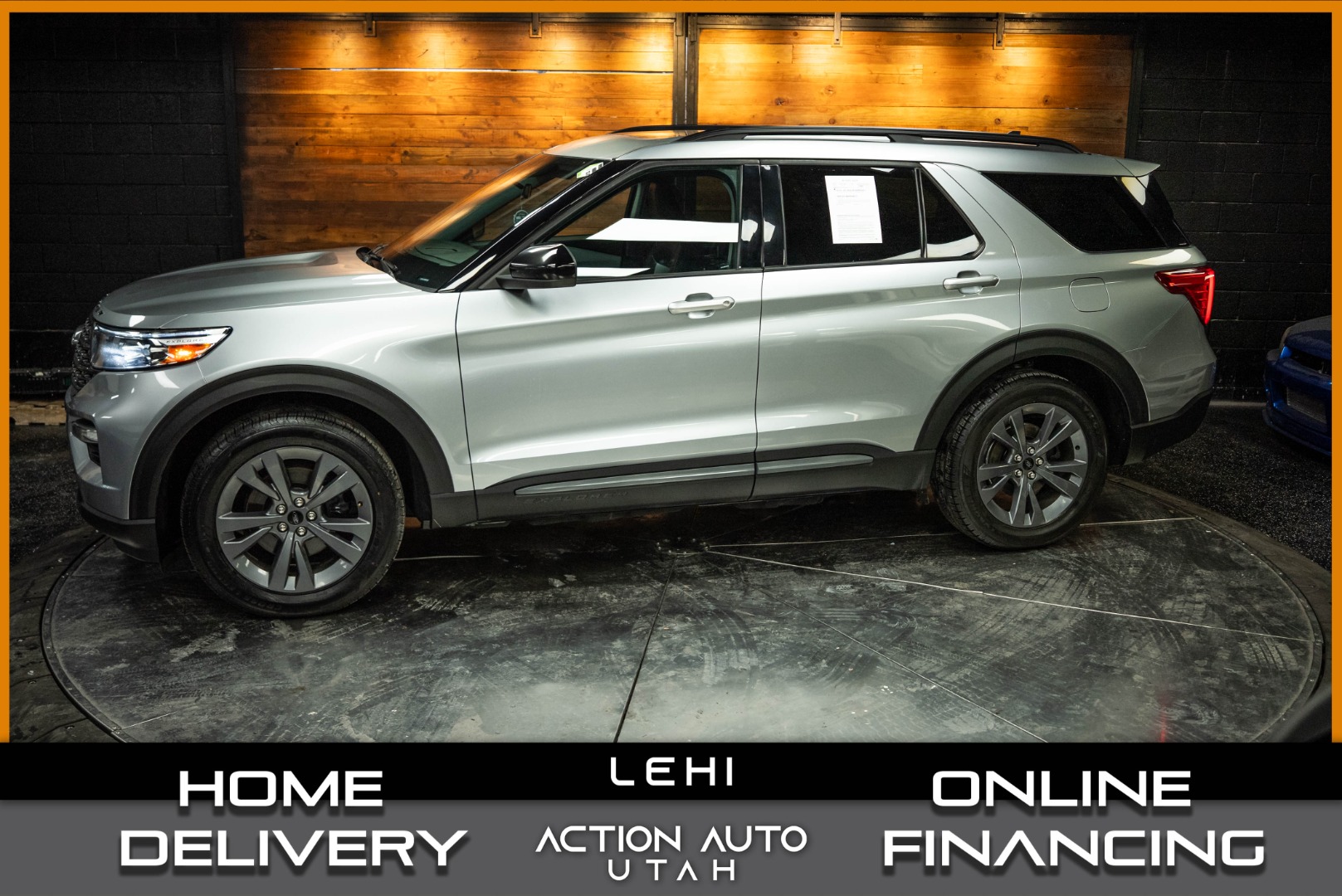 2022 Ford Explorer XLT 4WD's photo