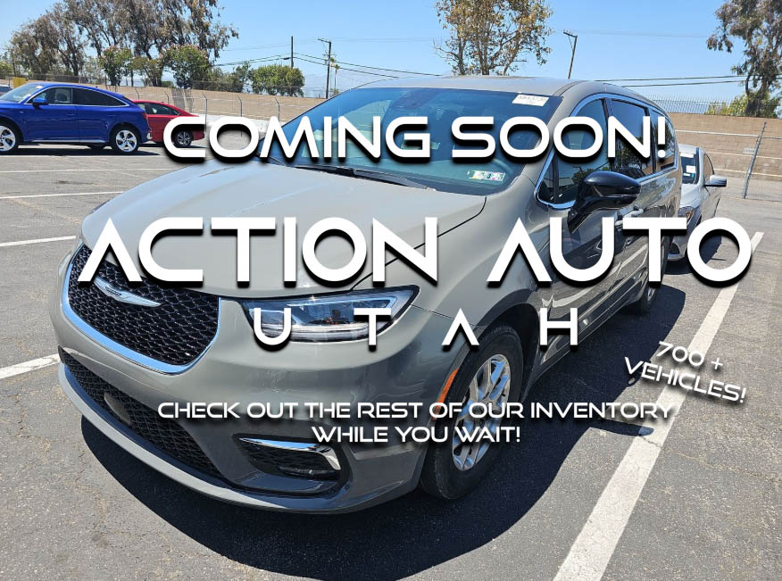 2025 Chrysler Pacifica Select's photo