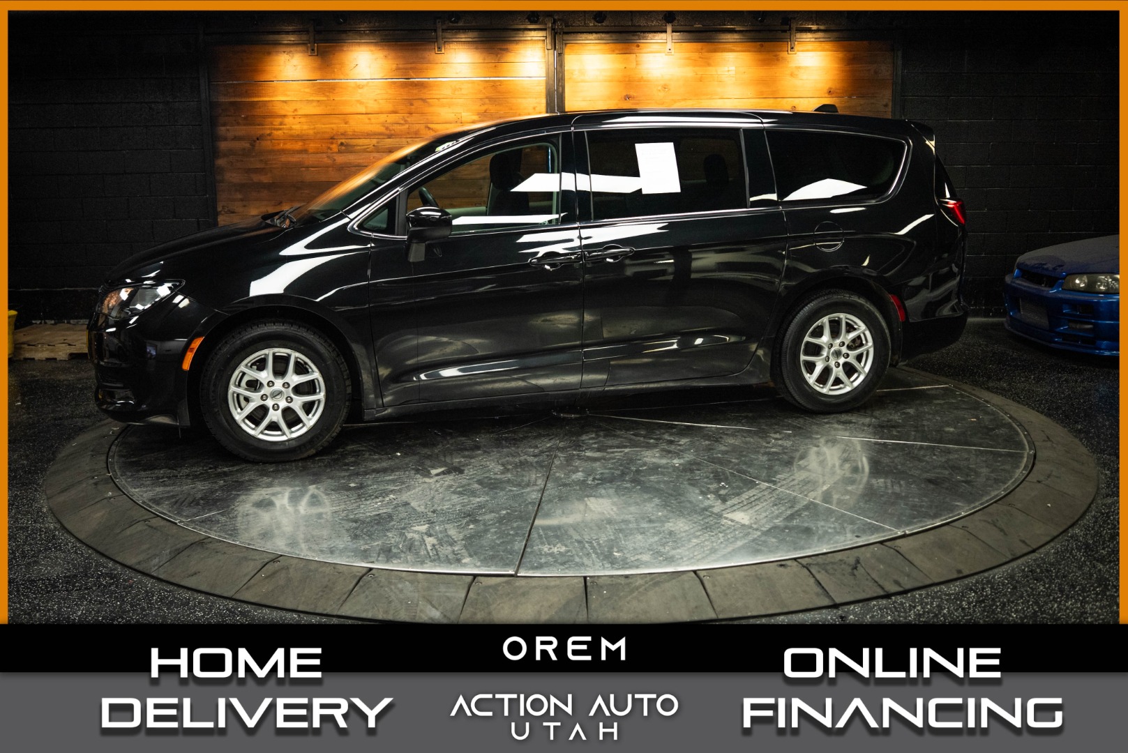 2023 Chrysler Voyager LX