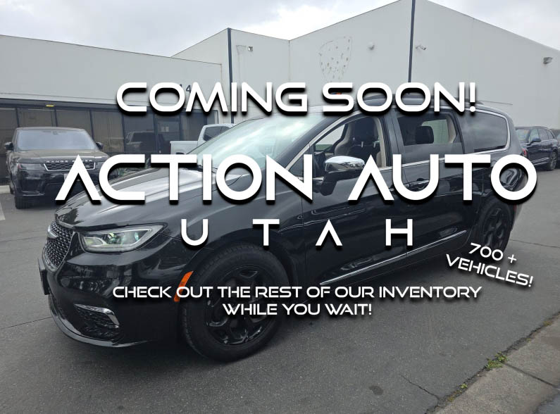 2022 Chrysler Pacifica Limited's photo