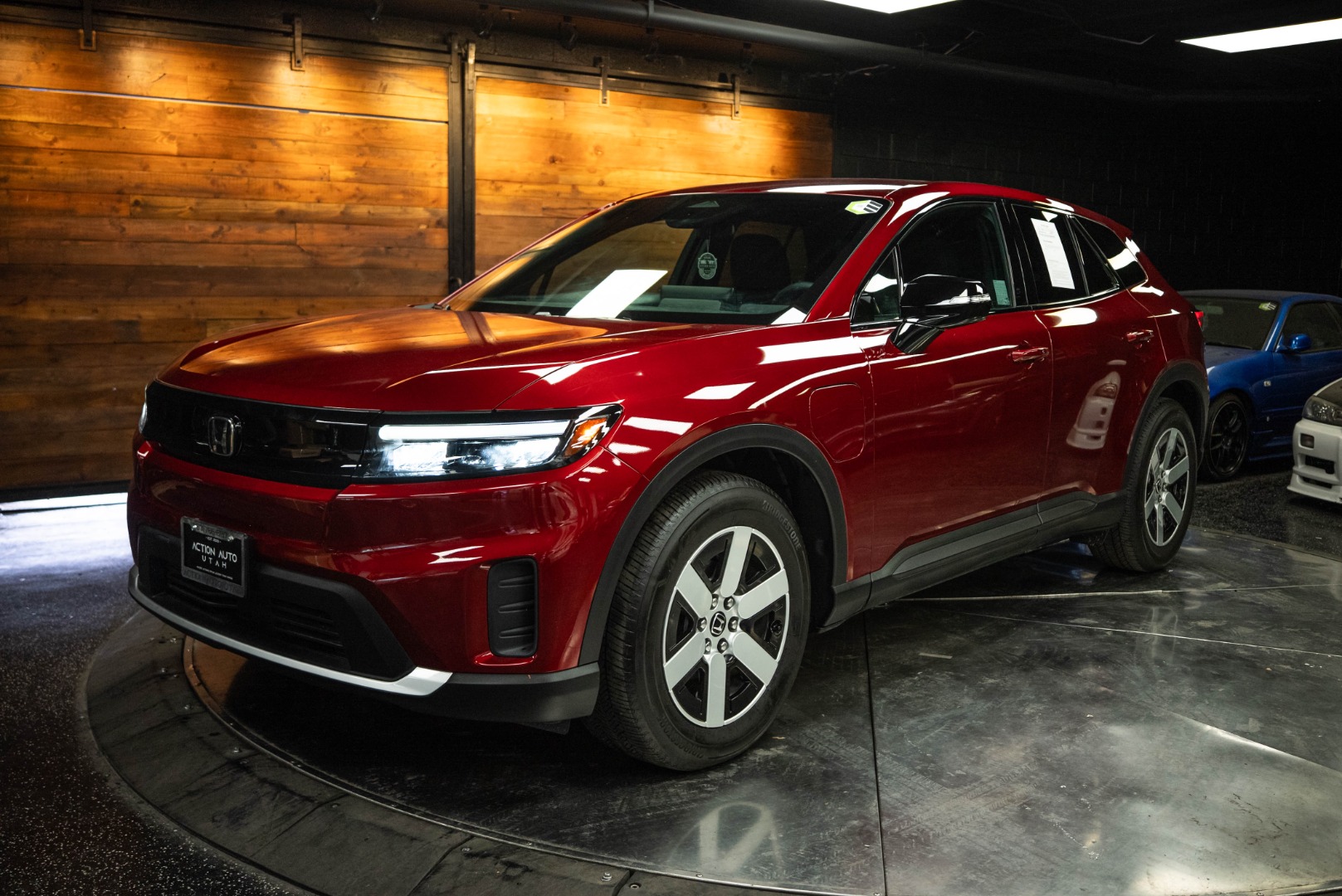 Vehicle Image 2