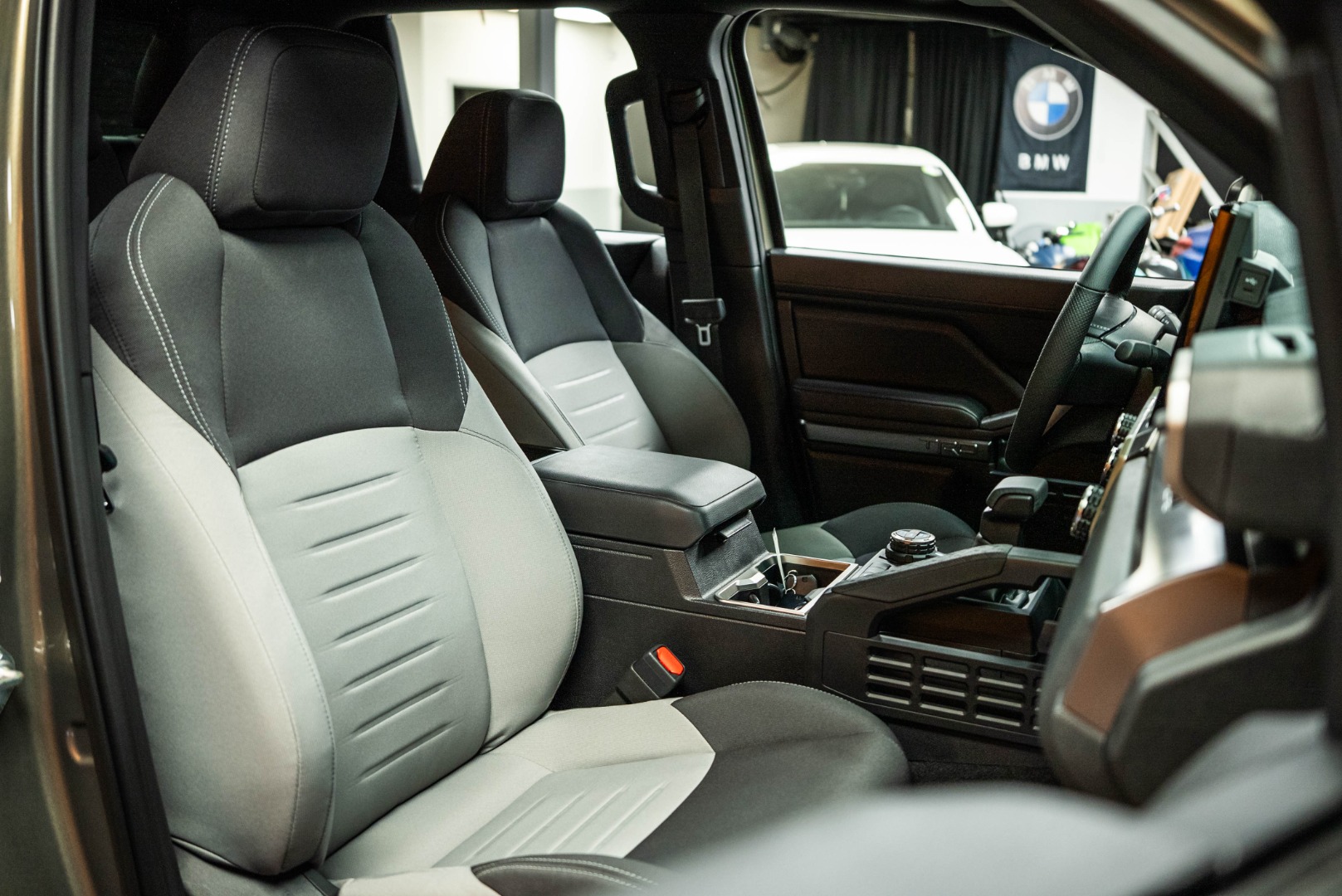 2025 Toyota Tacoma TRD Off Road - Photo 13