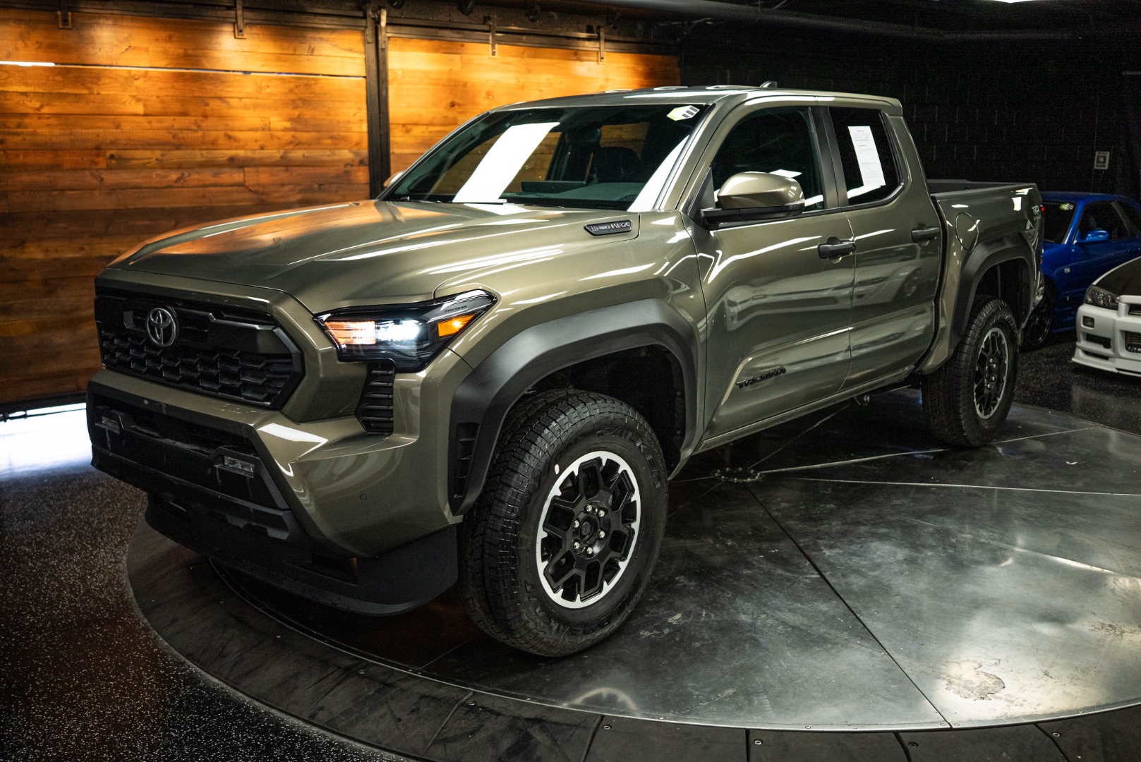 2025 Toyota Tacoma TRD Off Road - Photo 2