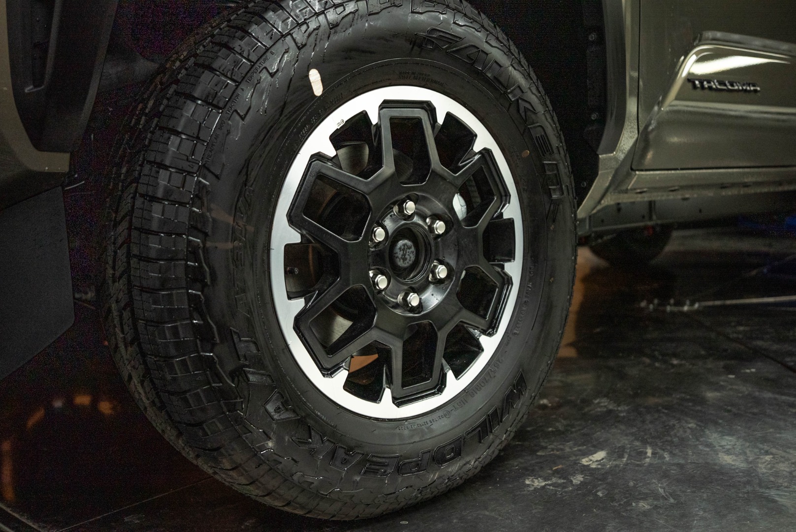 2025 Toyota Tacoma TRD Off Road - Photo 3