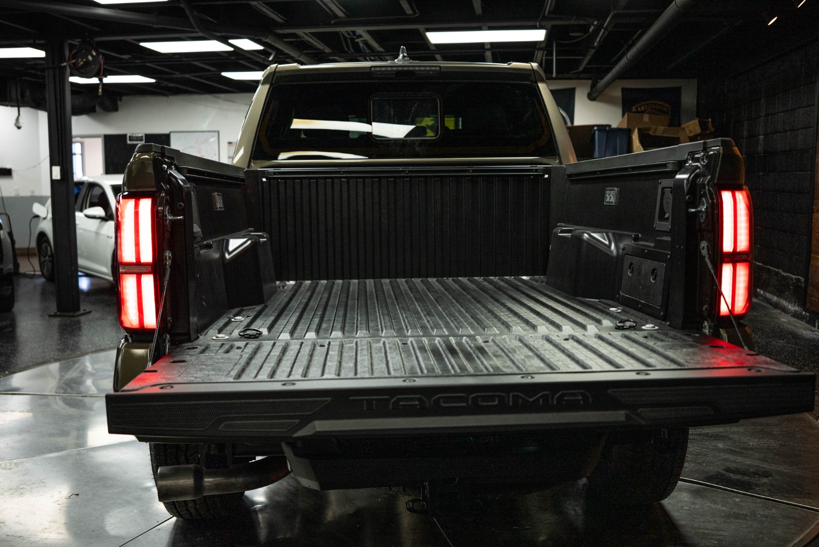 2025 Toyota Tacoma TRD Off Road - Photo 7