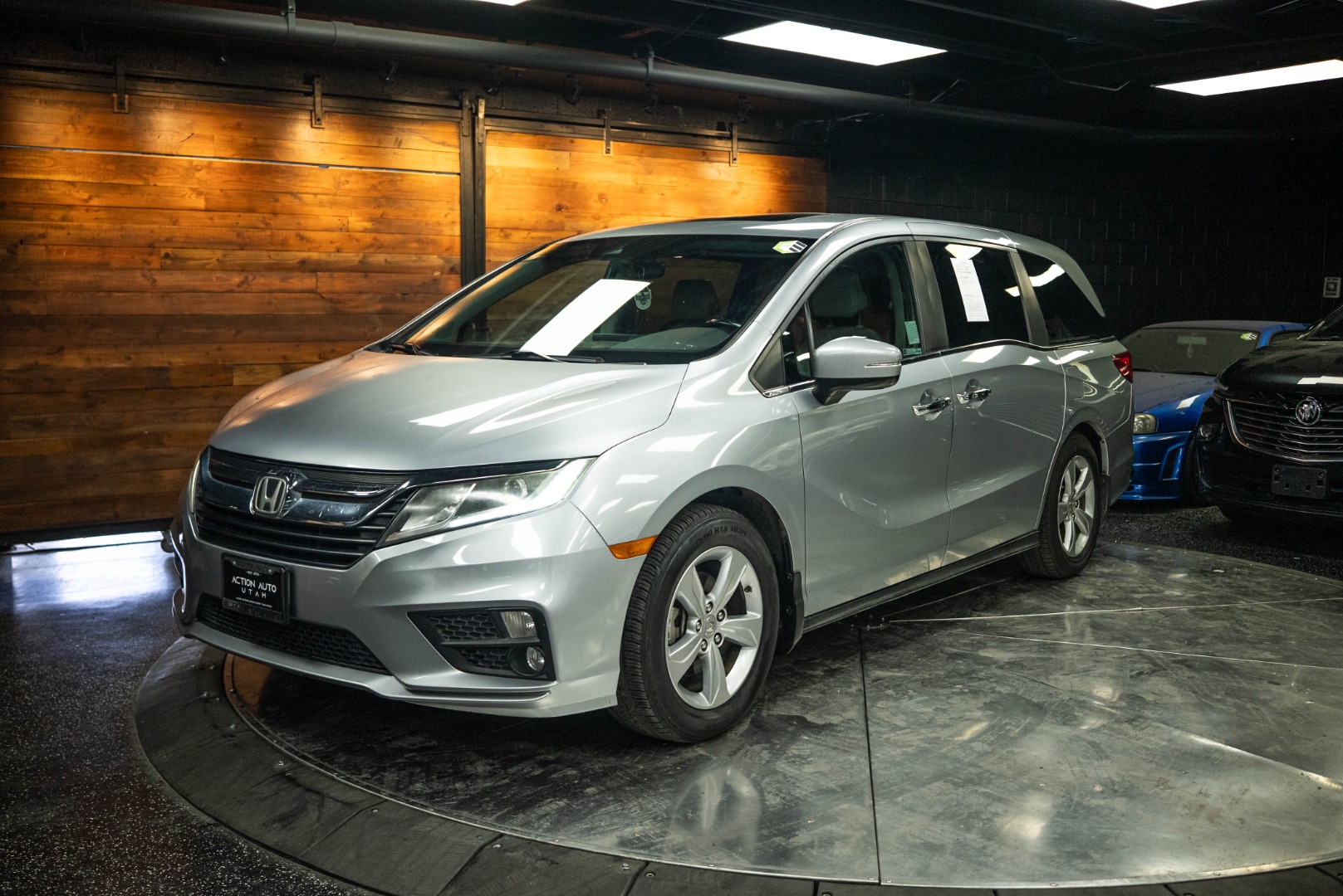 Vehicle Image 2