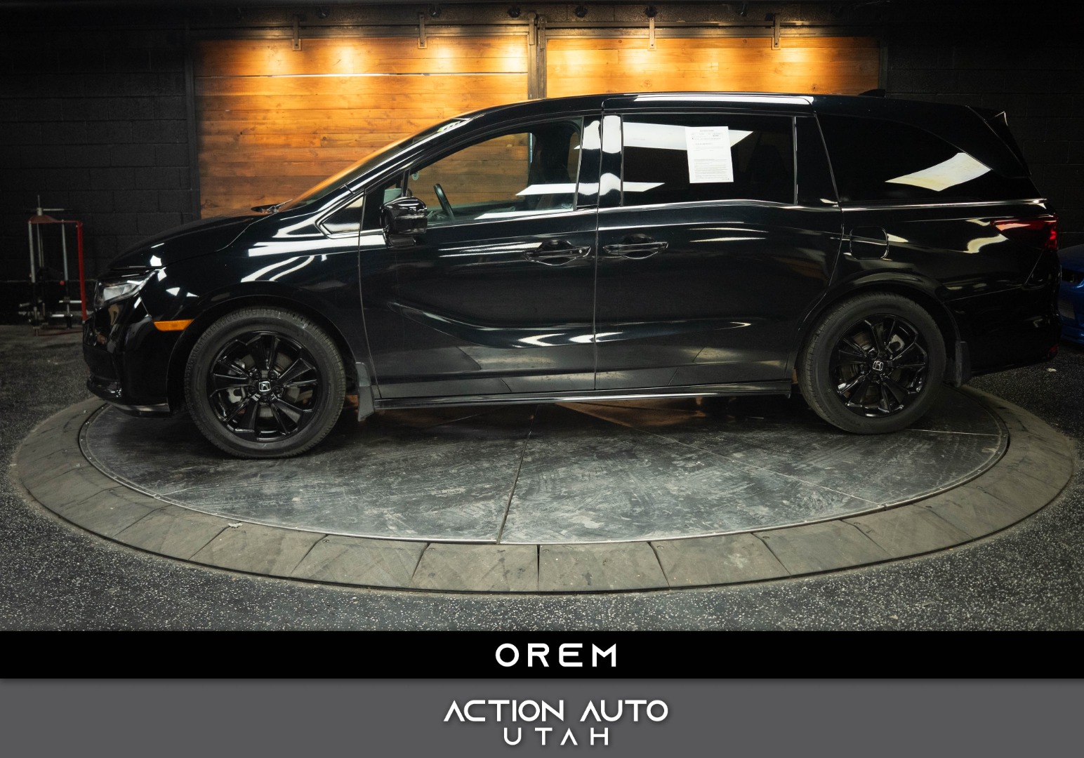 2023 Honda Odyssey SPORT's photo