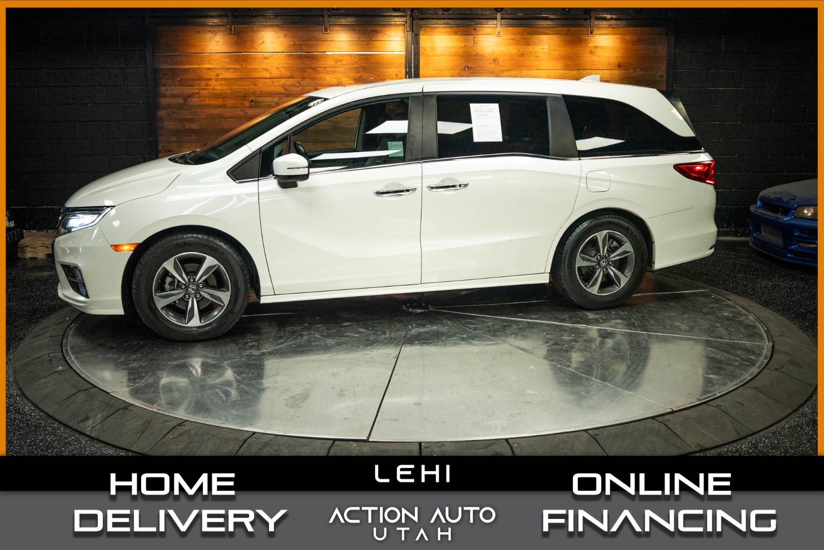 2018 Honda Odyssey Touring's photo