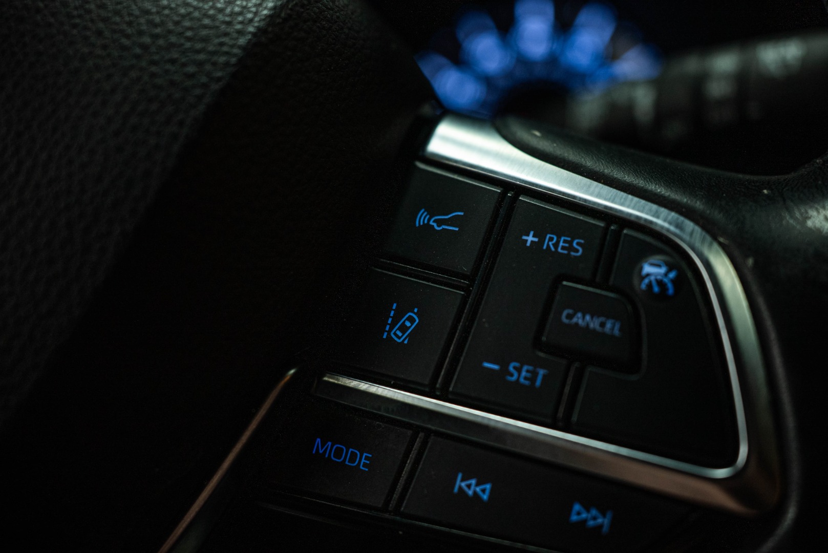 2021 Toyota Highlander LE - Photo 20
