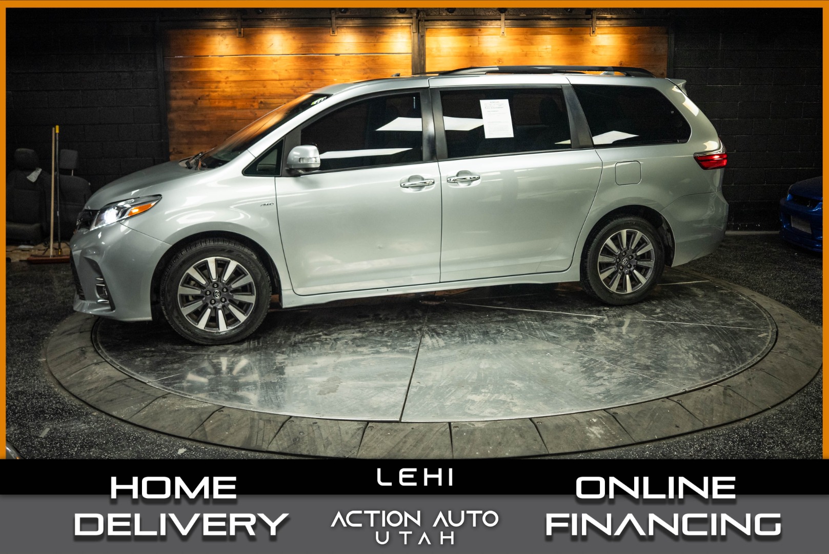 2020 Toyota Sienna Limited V6 AWD 7-Passenger's photo