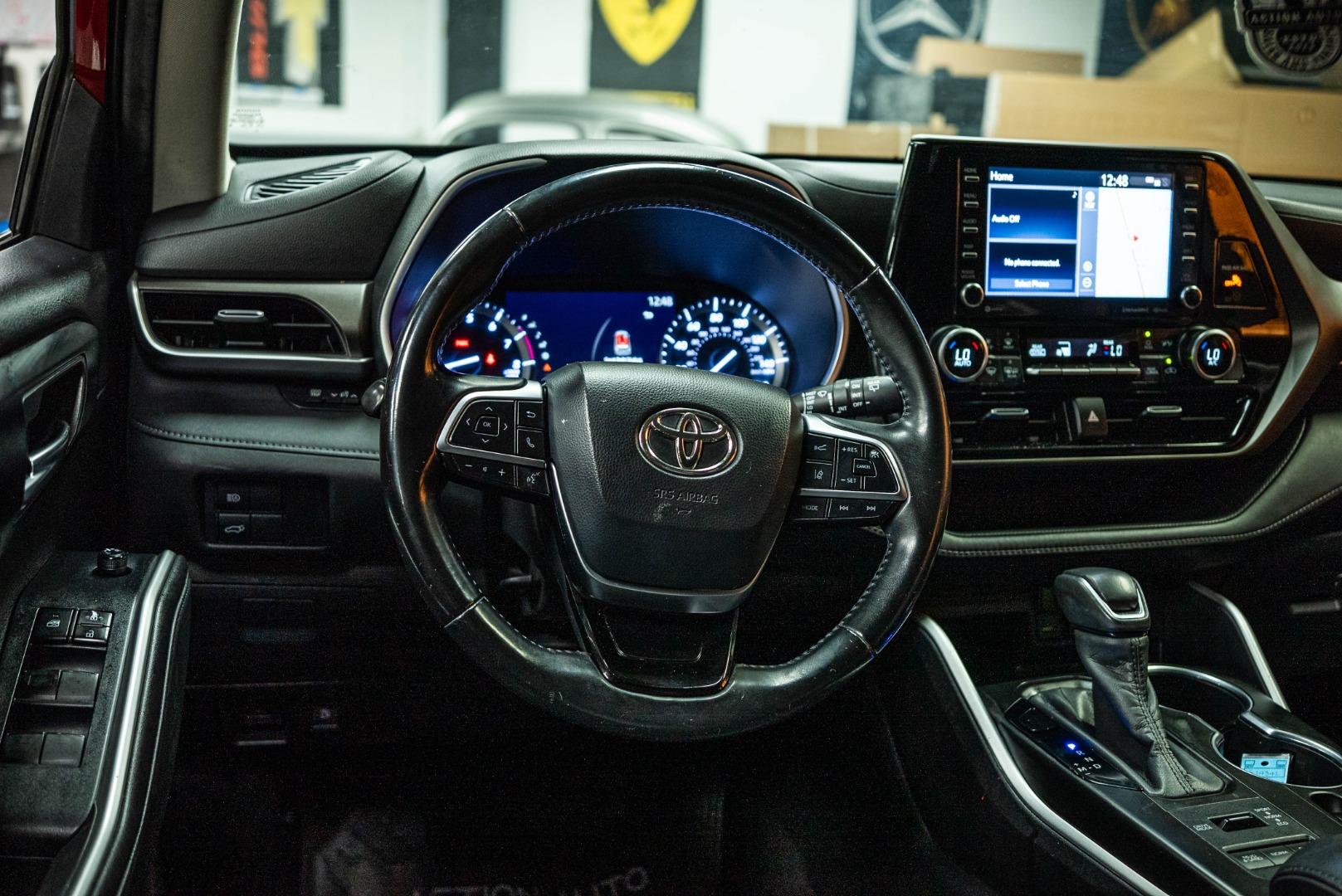2020 Toyota Highlander XLE - Photo 17