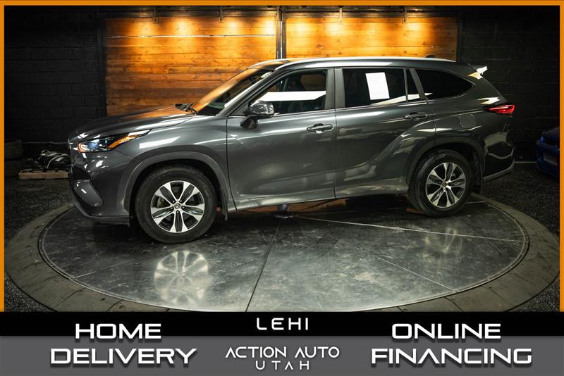Gray 2023 Toyota Highlander SUV / Crossover Front-Wheel Drive Automatic
