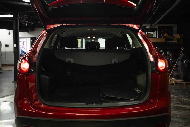 View vehicle photo 7