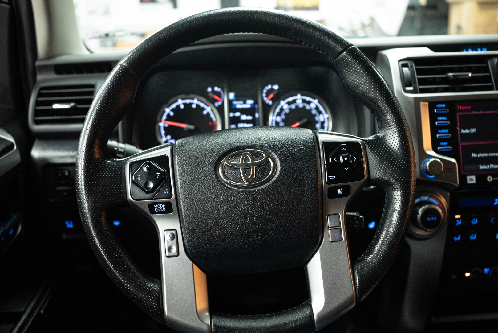 2023 Toyota 4Runner Limited - Photo 18
