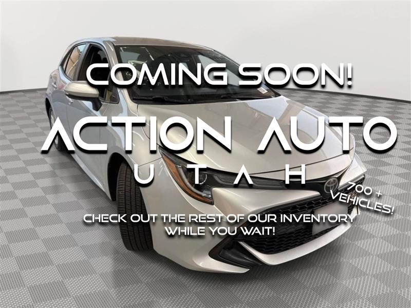 Silver 2019 Toyota Corolla Hatchback SE FWD Hatchback Front-Wheel Drive 6-Speed Manual