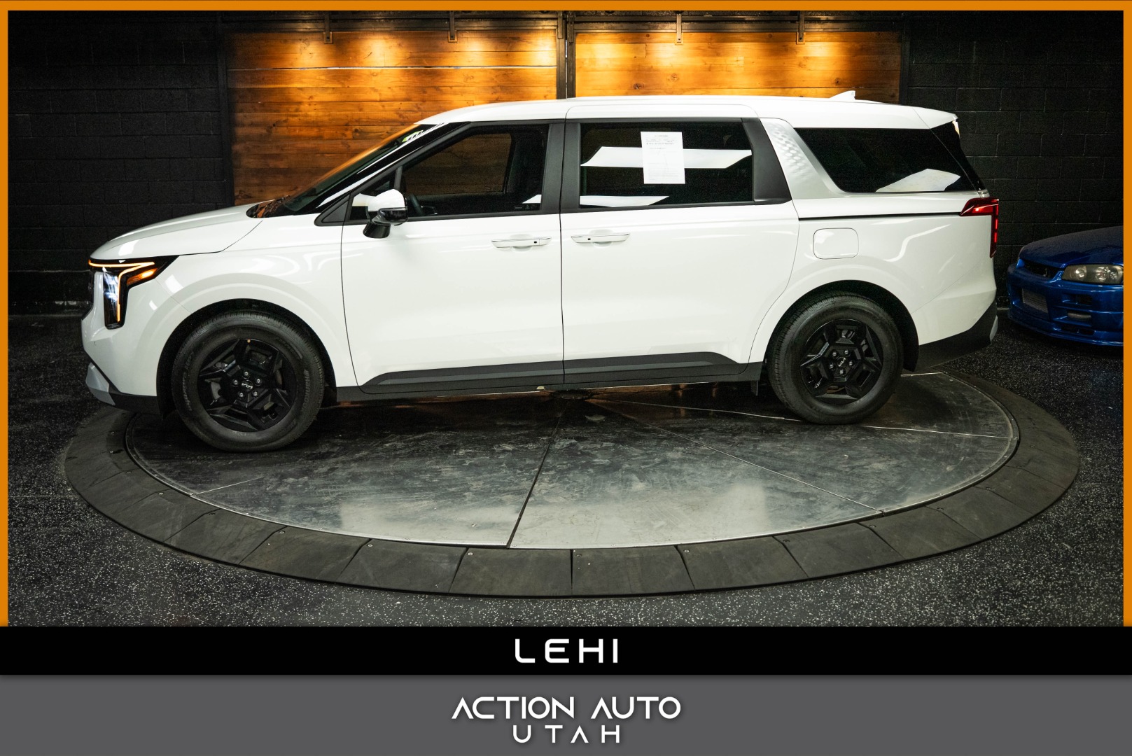 2026 Kia Sedona LXS's photo