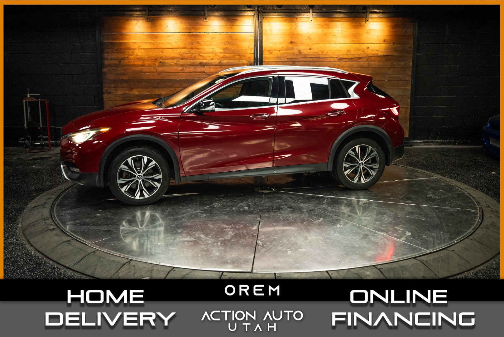 2018 INFINITI QX30 Premium AWD's photo