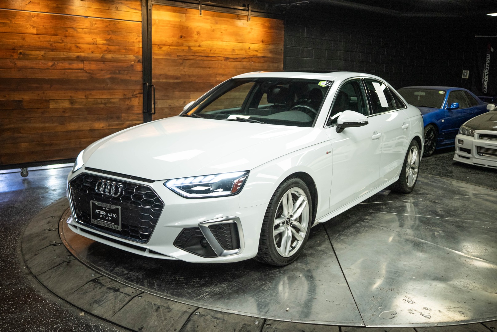 Vehicle Image 2
