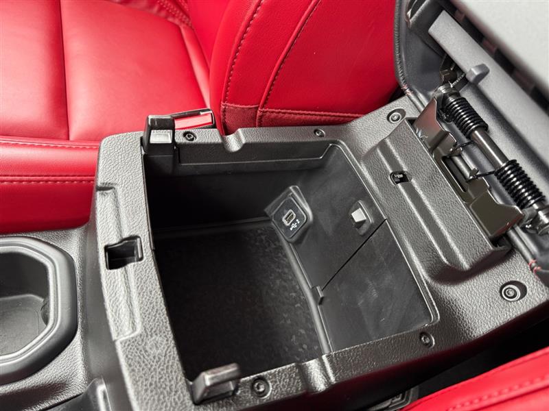 2024 Jeep Wrangler 4-Door Rubicon 392 - Photo 31